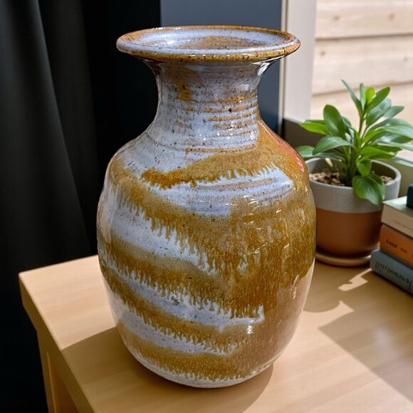Vtg 1981 Hand-Thrown Studio Pottery Blue & Brown Drip Glaze Stoneware Vase 7.5" - Picture 1 of 14